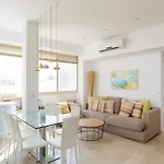 Adorable 2 Bedrooms Apt W Bomb Shelter Next To The Beach